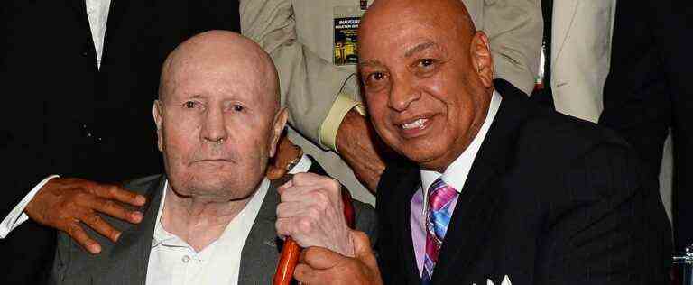 Legendary boxing referee Mills Lane dies