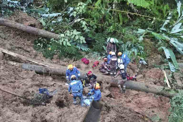 Malaysia |  Landslide leaves at least 8 dead and dozens missing