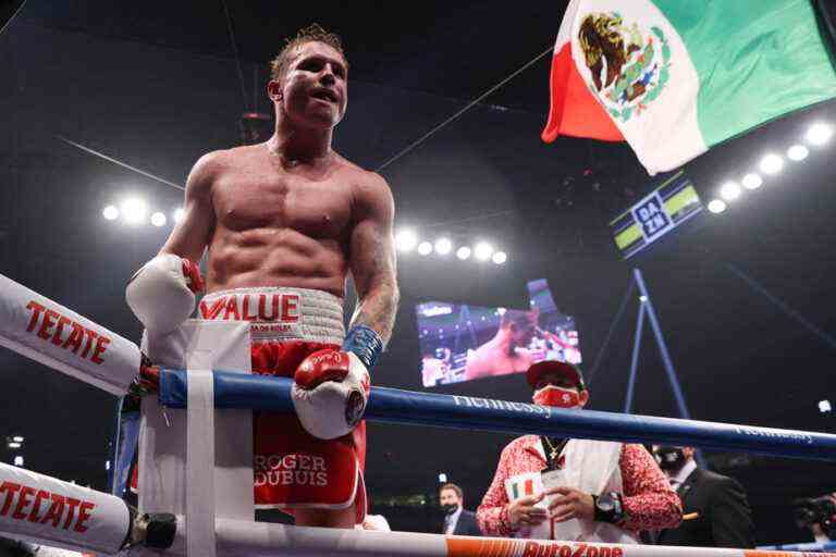 Mexican boxer Canelo Alvarez apologizes to Lionel Messi