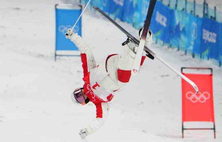 Mikaël Kingsbury finishes second in moguls at Alpe d’Huez