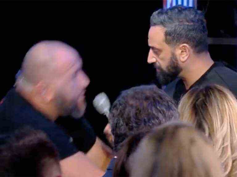 Mokhtar catches Cyril Hanouna in full broadcast, live muscular arrest