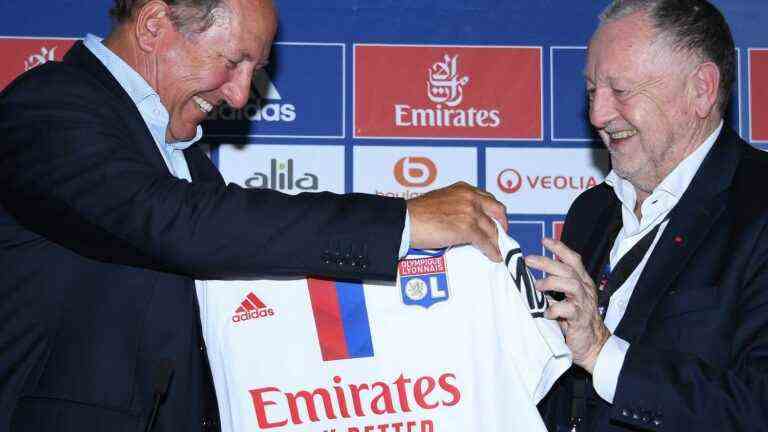 Olympique Lyonnais officially passes from the hands of Jean-Michel Aulas to those of the American John Textor