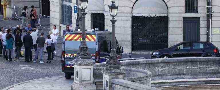 Several injured after gunshots in Paris, a man arrested