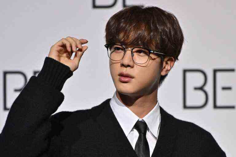 South Korea |  BTS star Jin joins the military, fans worried about the group’s future