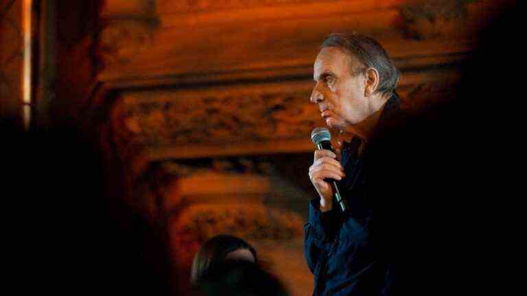 The controversy grows around the comments made by Michel Houellebecq on Muslims