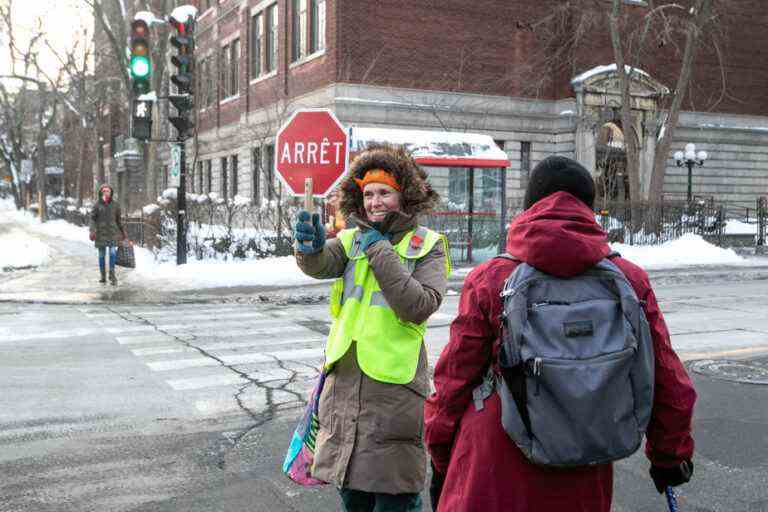 The crossing guard who wanted to make children smile