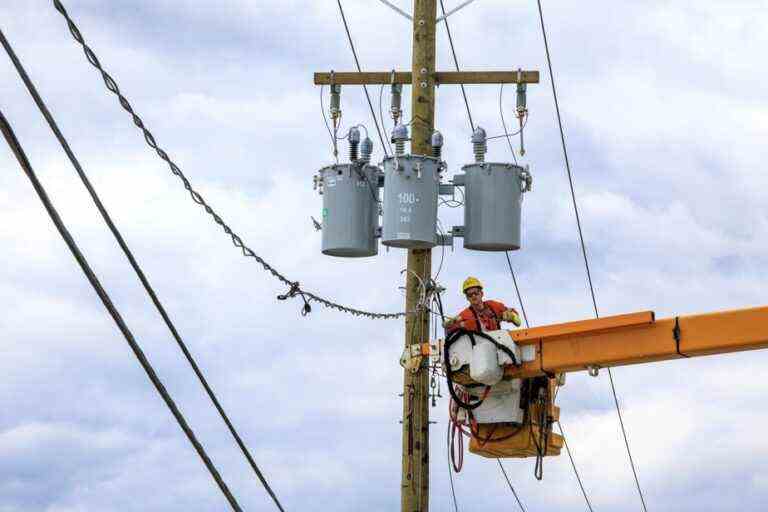 The gusts that shook Quebec leave more than 13,000 homes without electricity