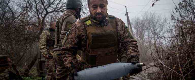 Ukrainians train to repair German howitzers in Lithuania