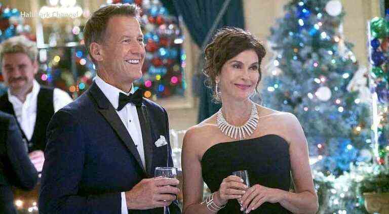 a star couple from the series is reuniting tonight on TF1 in an event Christmas TV movie!