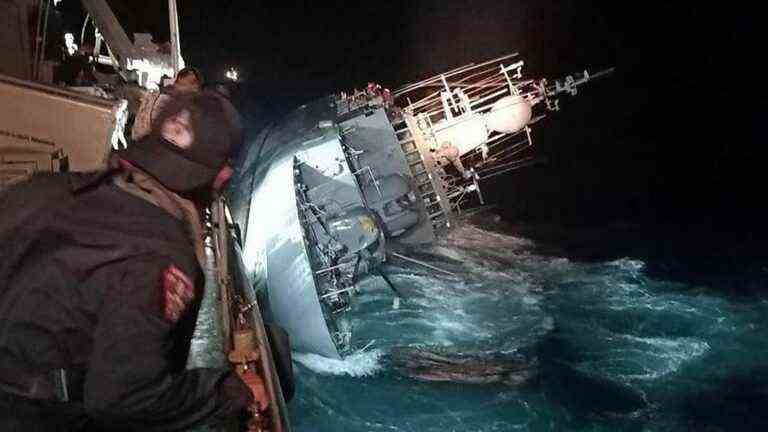 a military vessel capsizes, 31 people missing