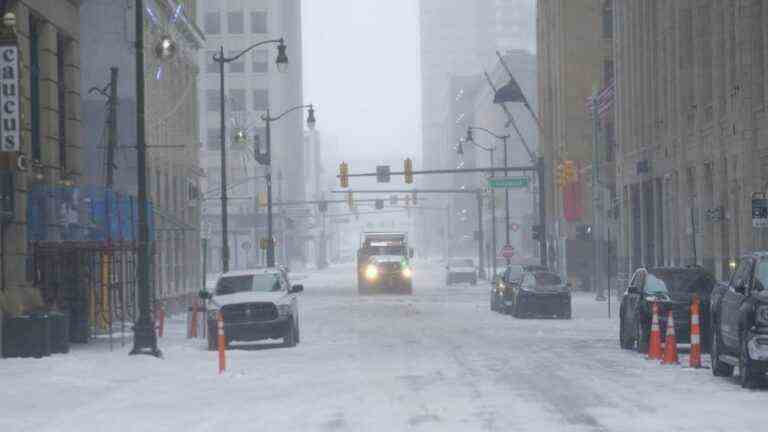 winter storm kills at least 22, more than 150,000 homes without power