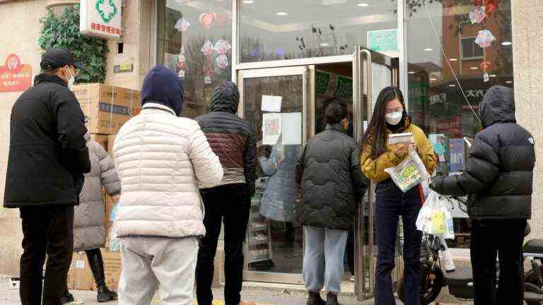 in Beijing, hospitals and residents fear the outbreak of cases after the easing of measures