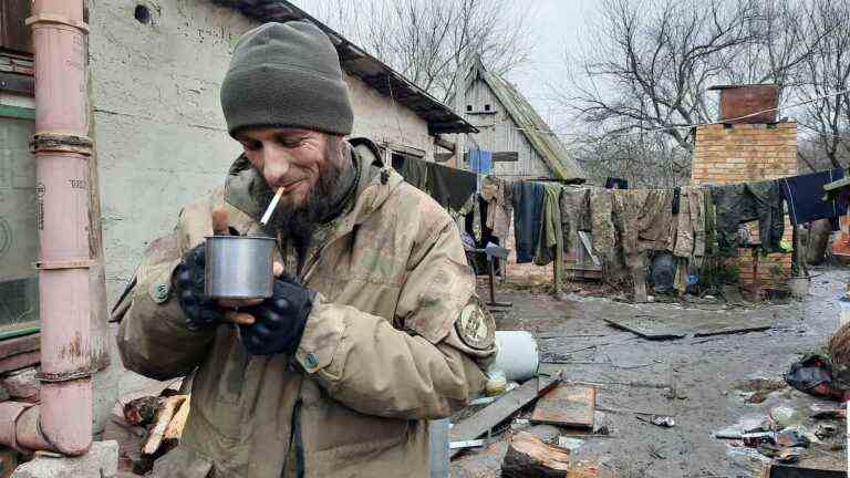 in the Donbass, a base camp where Ukrainian soldiers breathe before returning to the front