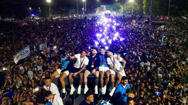 the Argentinian world champions welcomed by immense popular jubilation in Buenos Aires