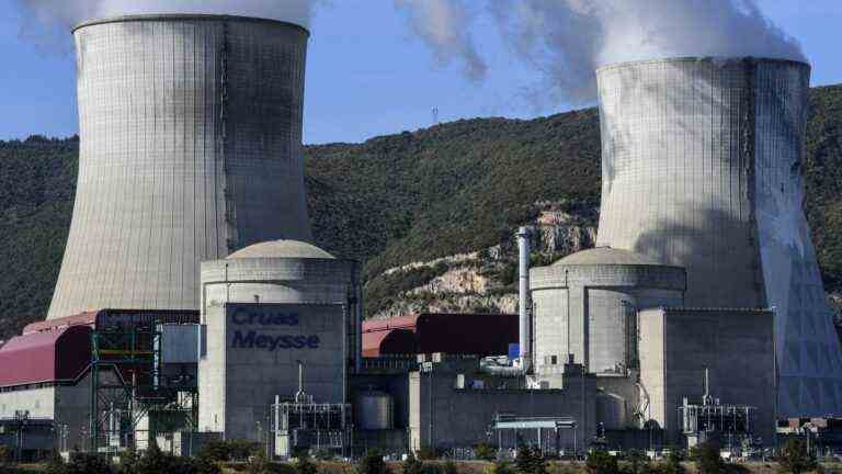 the Cruas-Meysse nuclear power plant shuts down one of its reactors