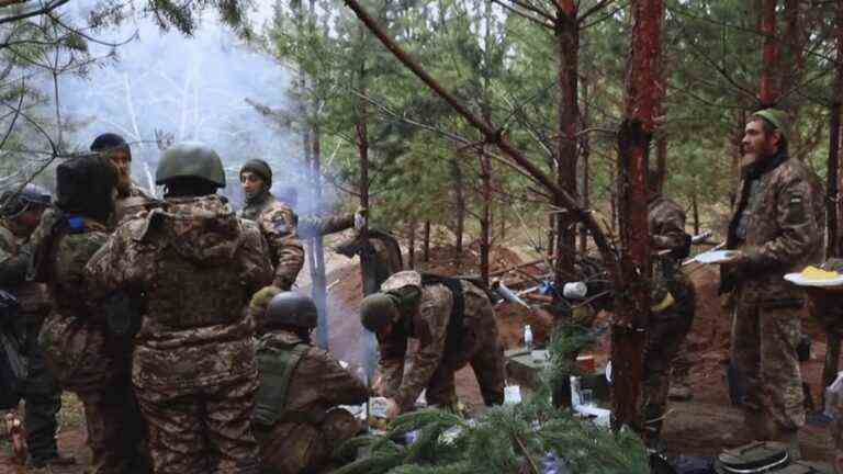 the bombs, the cold… in the trenches, the life of the soldiers of kyiv