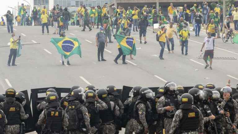 the police have regained control of the places of power invaded by the supporters of Jair Bolsonaro