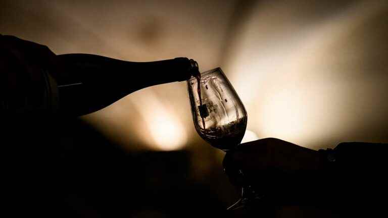 23% of French people think that drinking a little wine reduces the risk of cancer, according to the INCa barometer