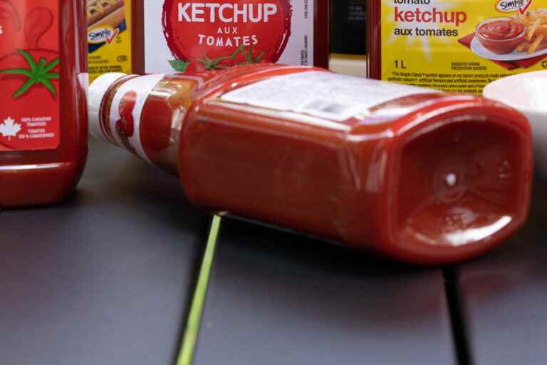 A castaway survives 24 days with a bottle of ketchup