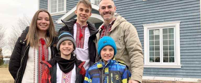 A policeman from the Sûreté du Québec hosts Ukrainians at his expense