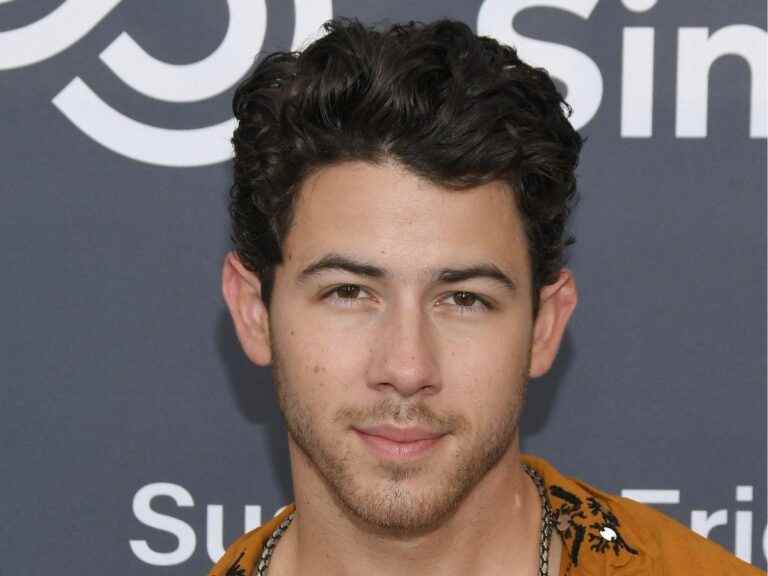 A year after the birth of their baby by surrogate mother, Nick Jonas and Priyanka Chopra finally reveal the face of Malti Marie: but what a beauty!