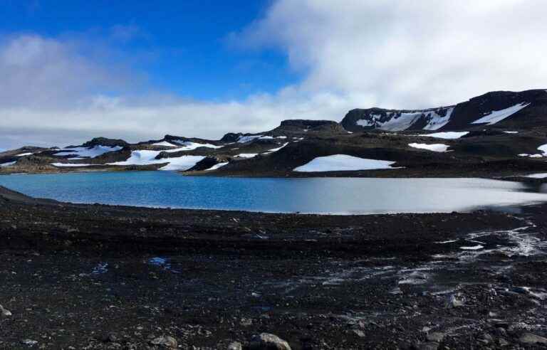 Antarctic ice sheet collapse not inevitable, researchers say