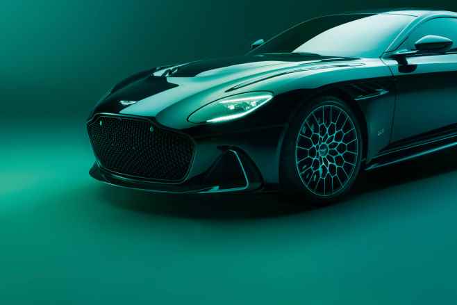 Aston-Martin |  The DBS coupé closes its current generation with a vibrant work