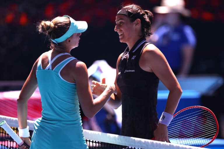 Australian Open |  Magda Linette eliminates Caroline Garcia