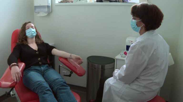 Blood samples under hypnosis for anxious or phobic patients