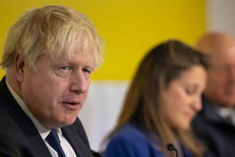 Boris Johnson compares Putin to Dickens’ ‘fat boy’