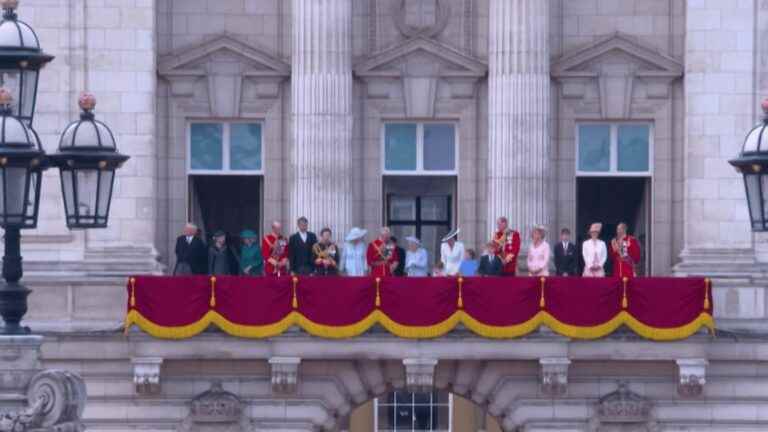 Buckingham reveals some aspects of the ceremony