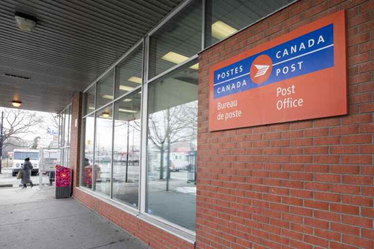 Canada Post |  Union members want to transform the counters into a “community hub”