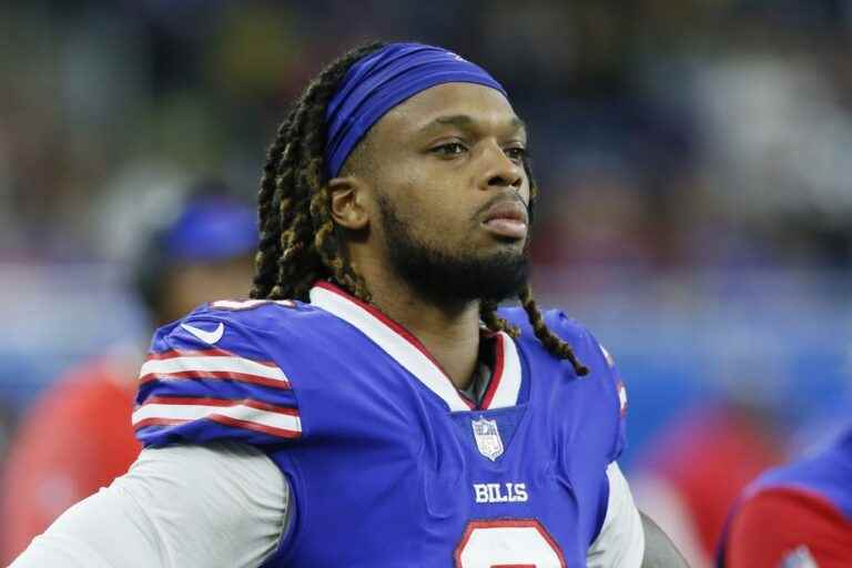 Cardiac arrest during a game |  Damar Hamlin will cheer on the Bills from his residence