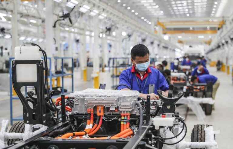 China expands its grip on global electric vehicle battery production