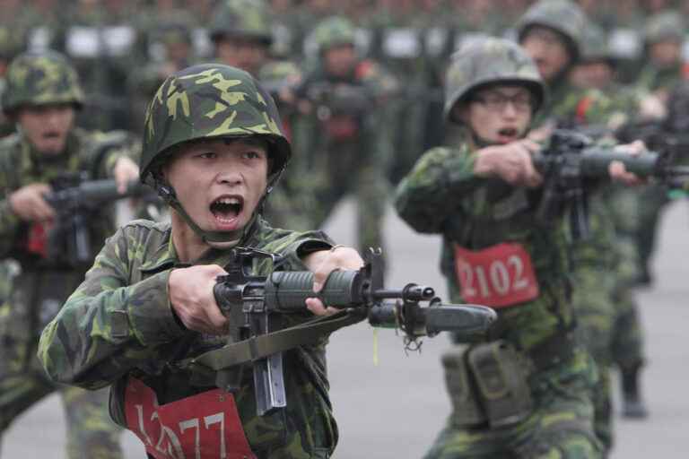 Compulsory military service in Taiwan |  Young people torn between freedom and a sense of duty