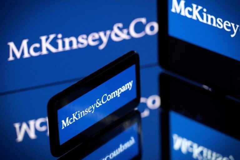 Contracts awarded to McKinsey |  Three opposition parties force a parliamentary inquiry