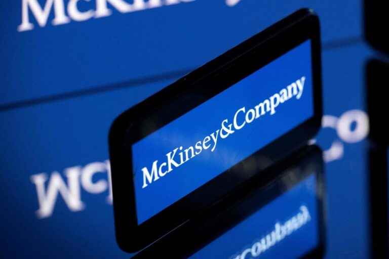 Contracts with McKinsey |  Federal elected officials launch an investigation