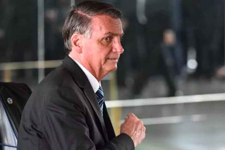 Currently in Florida |  US lawmakers call for ex-Brazilian President Bolsonaro to be expelled