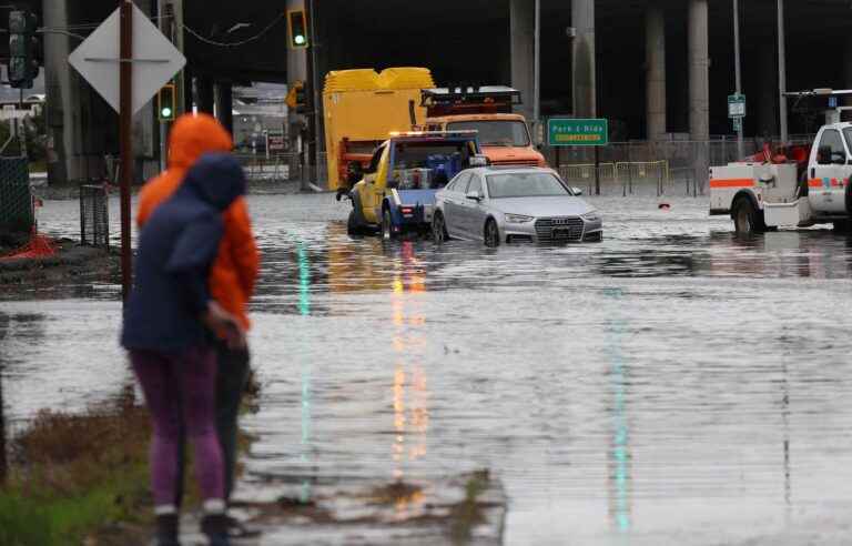 ‘Cyclone bomb’ hits California