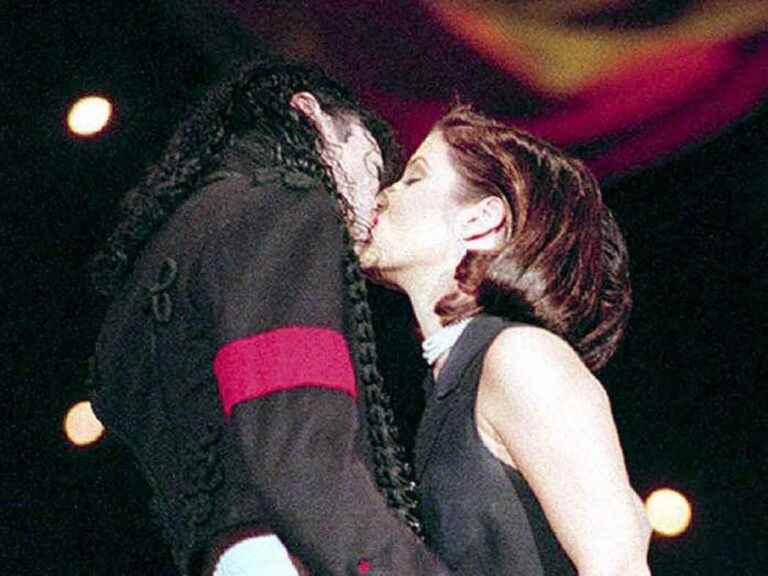 Death of Lisa Marie Presley: the King’s daughter had married 4 times, notably with Michael Jackson!