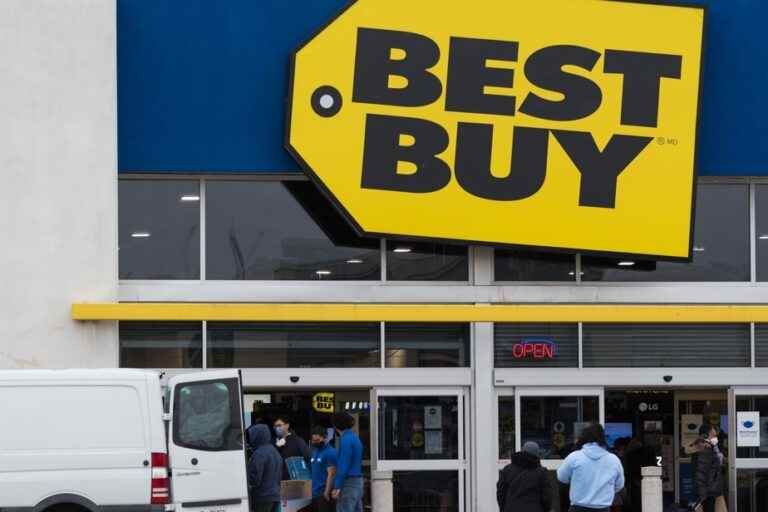 Decline in sales of electronic devices |  Best Buy cuts jobs