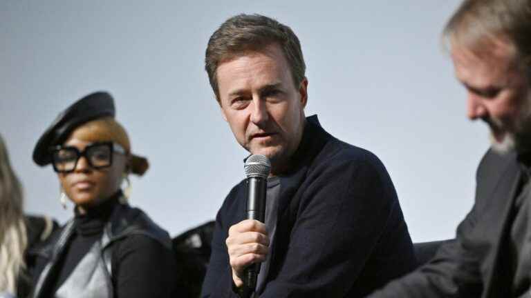 Edward Norton finds out he’s a descendant of Pocahontas on American genealogy show