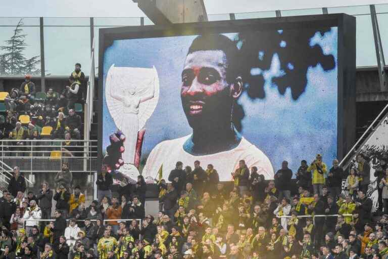 FIFA will ask all member countries to name a stadium in Pelé’s name