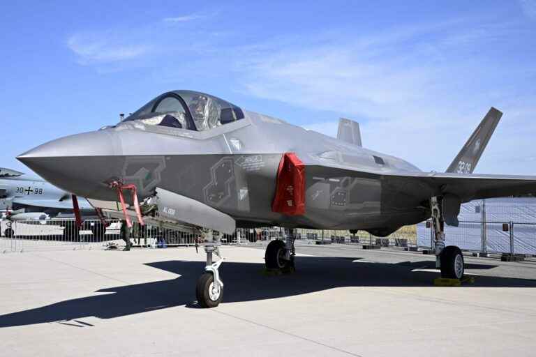 Fighter aircraft |  Ottawa finalizes F-35 contract