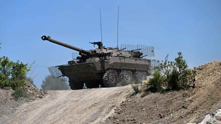 France will deliver light tanks to kyiv