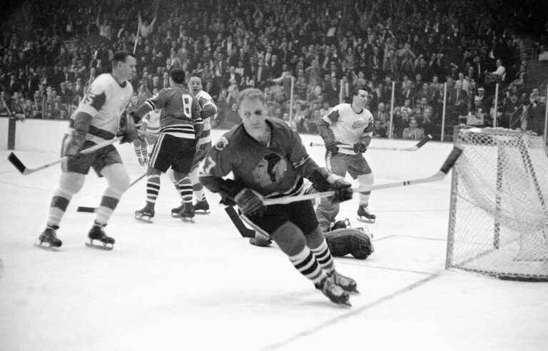 Hockey: Bobby Hull, the first player to score more than 50 goals, died at 84