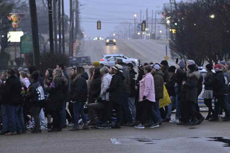 Hundreds of people at the funeral of Lisa Marie Presley