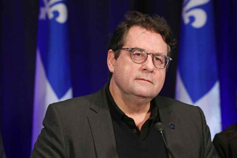 Interview with Bernard Drainville |  Goals first, deadlines second