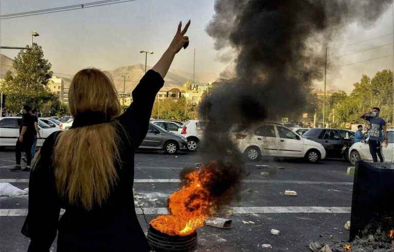 Iranian protesters still standing