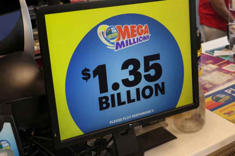 Mega Millions Lottery |  The 1.35 billion US jackpot won in Maine